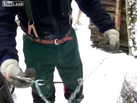 Riuscite a tagliare a spicchi un tronco di un albero?!