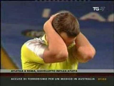 Atleta infilzato da un giavellotto..tanta paura per la sua vita.