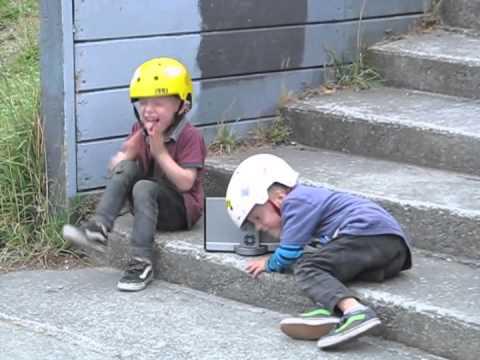 Bambini di 4 anni ...due fenomeni con le BMX