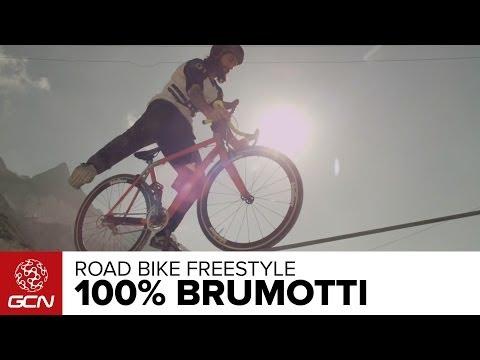Brumotti, campione di bike trial,  e le sue abilità con la bici