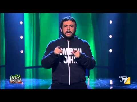 Renzi imita Salvini e il discorso sui vari tipi di odori